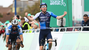 Williams powers to stage two Lloyds Bank Tour of Britain Men victory in Redcar