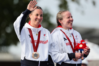 Lora Fachie and Corrine Hall take Paralympic bronze in the women's tandem B time-trial in Paris