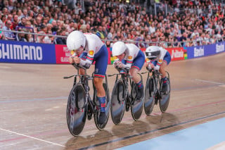 Women's team pursuit in action at the 2023 UCI Cycling World Championships